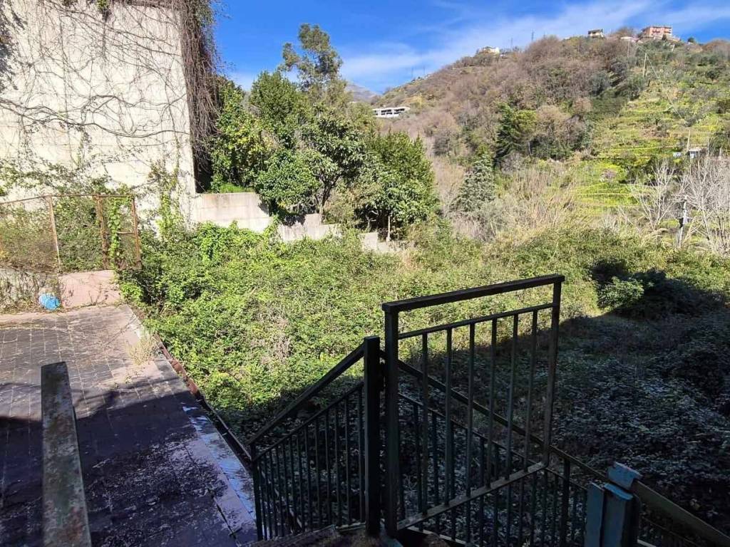 Palazzo / stabile a Salerno in Via Ponte Guazzariello - Foto 2