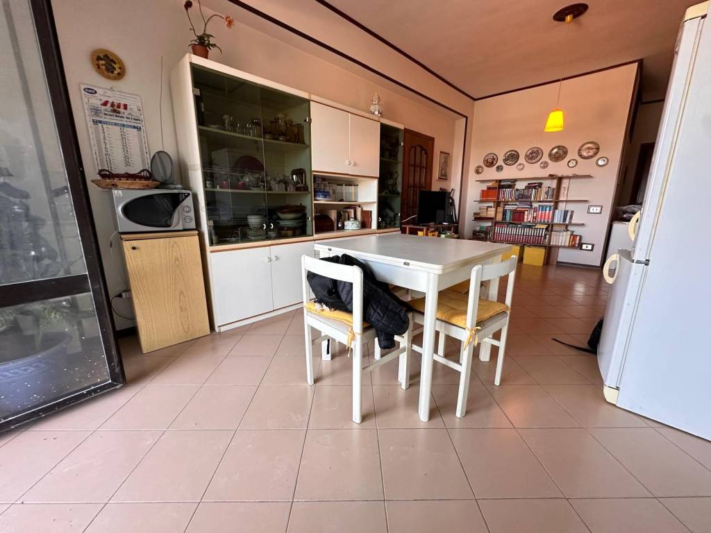 Appartamento a Castel volturno in Viale Claris - Foto 4