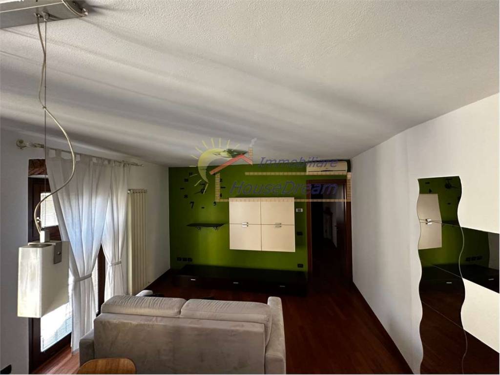 Appartamento a Castelletto sopra ticino - Foto 1