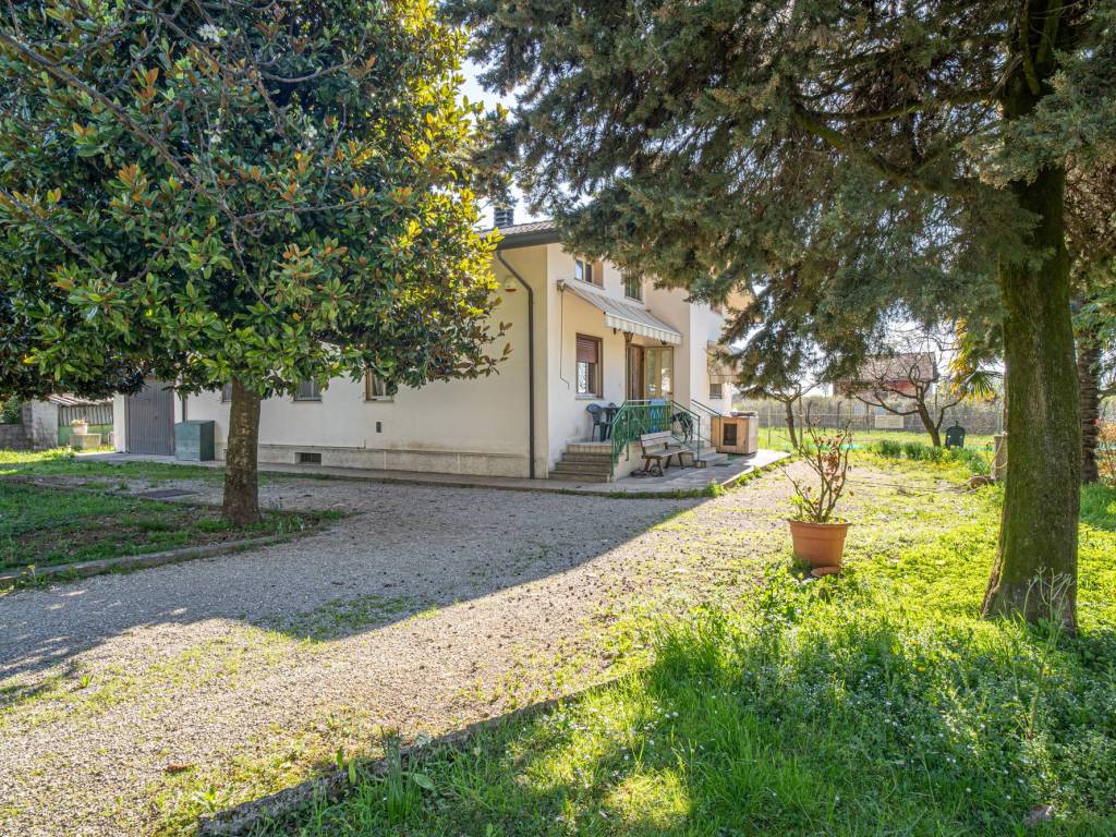 Villa a Aviano in Via Narvesa Gasparo, 9 - Foto 3