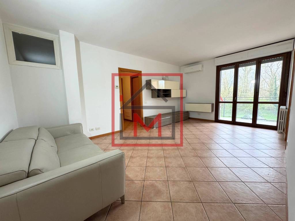 Appartamento a Lodi in Via Lazzaro Palazzo, 18 - Foto 2
