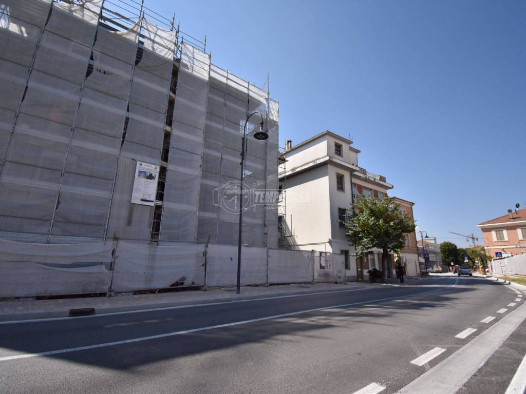Appartamento a Tolentino in Viale Labastide Murat - Foto 5