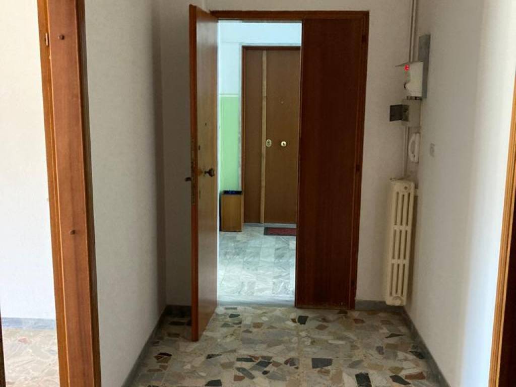 Appartamento a Ceglie messapica in Via Giacomo Matteotti - Foto 2