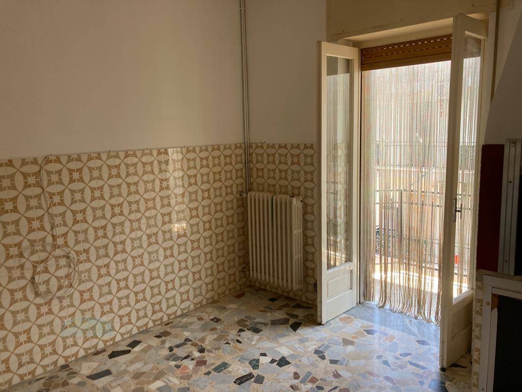 Appartamento a Ceglie messapica in Via Giacomo Matteotti - Foto 5
