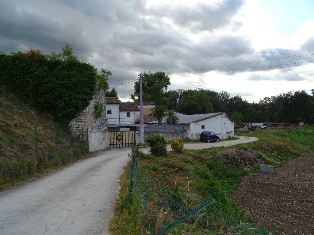 Rustico / casale a Fabriano in Via del Lazzaretto - Foto 2