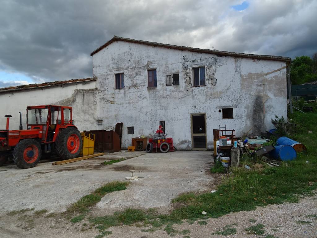 Rustico / casale a Fabriano in Via del Lazzaretto - Foto 5