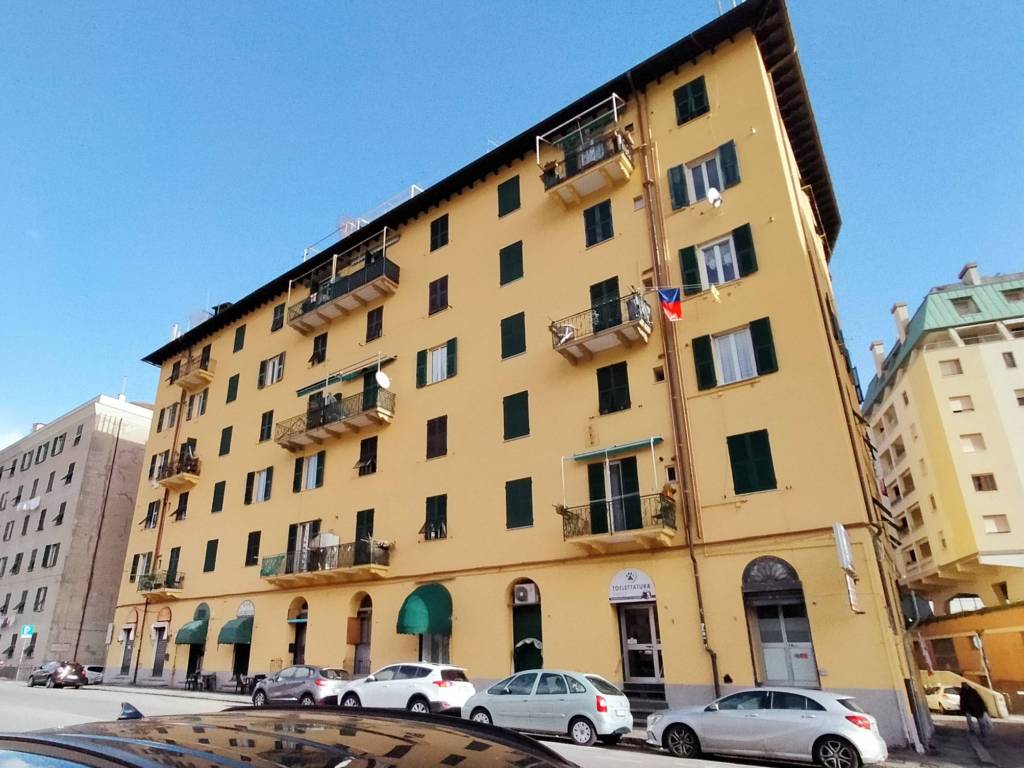 Appartamento a Genova in Via Rino Mandoli, 85 - Foto 2