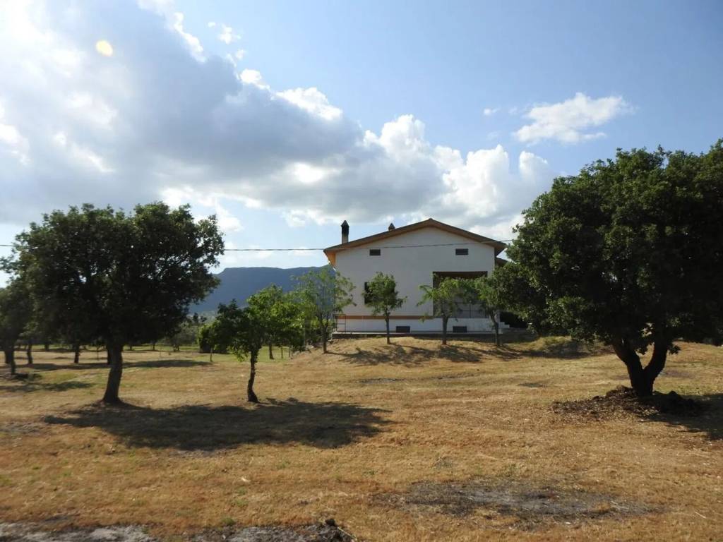 Villa a Bolotana in Località Bardosu S.N.C. - Foto 3
