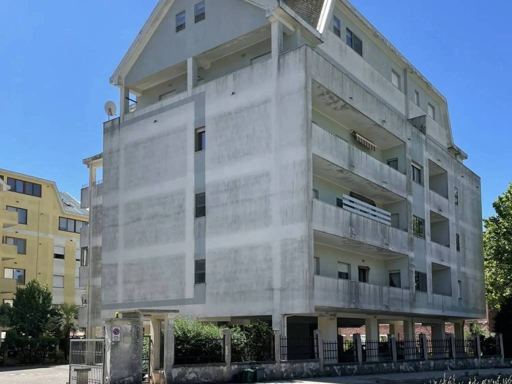 Appartamento a Macomer in Via Emilio Lussu, 2 - Foto 2