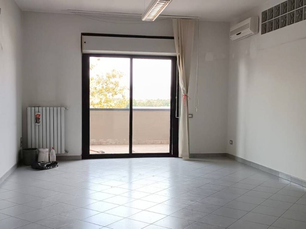 Immobile a San nicola la strada in Viale Carlo III di Borbone - Foto 3