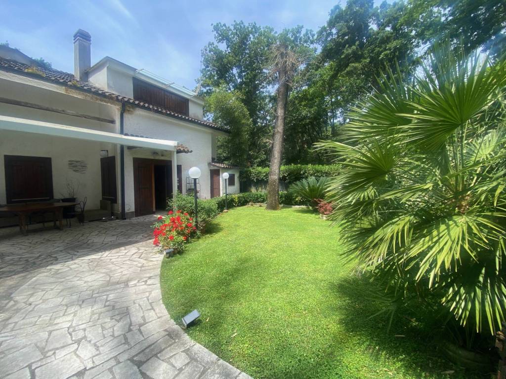 Villa a Sabaudia in Viale della Darsena Verde - Foto 3