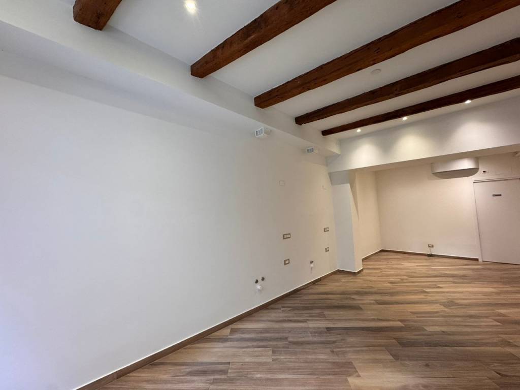 Immobile a Pesaro in corso xi settembre, 130 - Foto 3