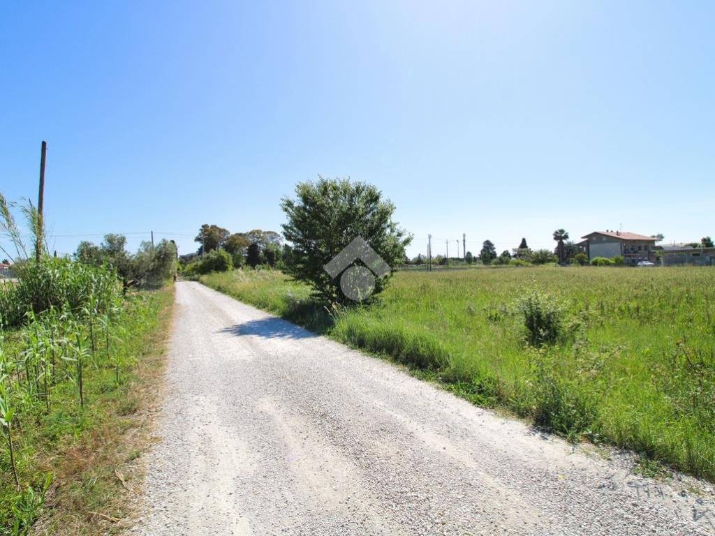 Terreno a Tortoreto in Via Lombardia, 1 - Foto 4
