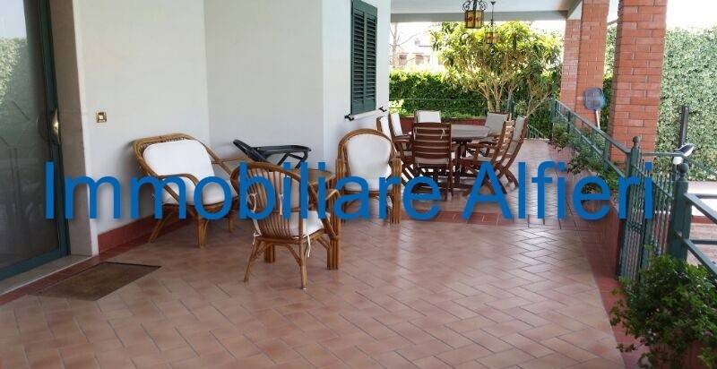 Villa a San nicola manfredi in Via Appia 94 - Foto 4