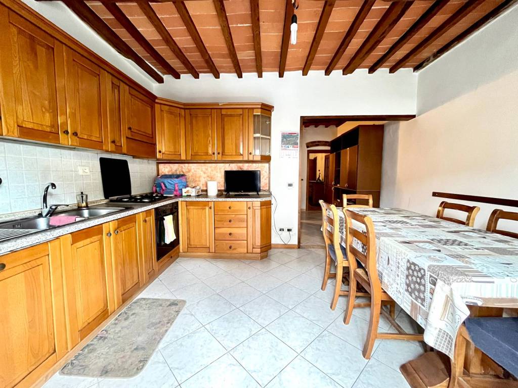 Appartamento a Cavriglia in Via Martiri della Libertà - Foto 2