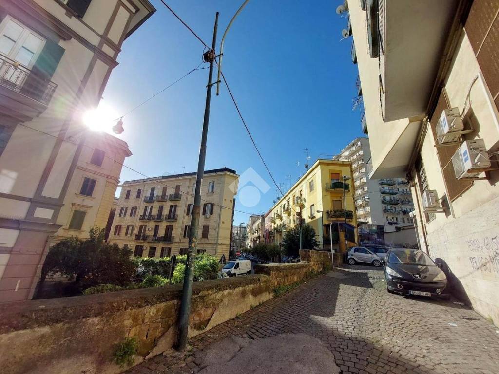 Appartamento a Napoli in Largo Corigliano - Foto 5