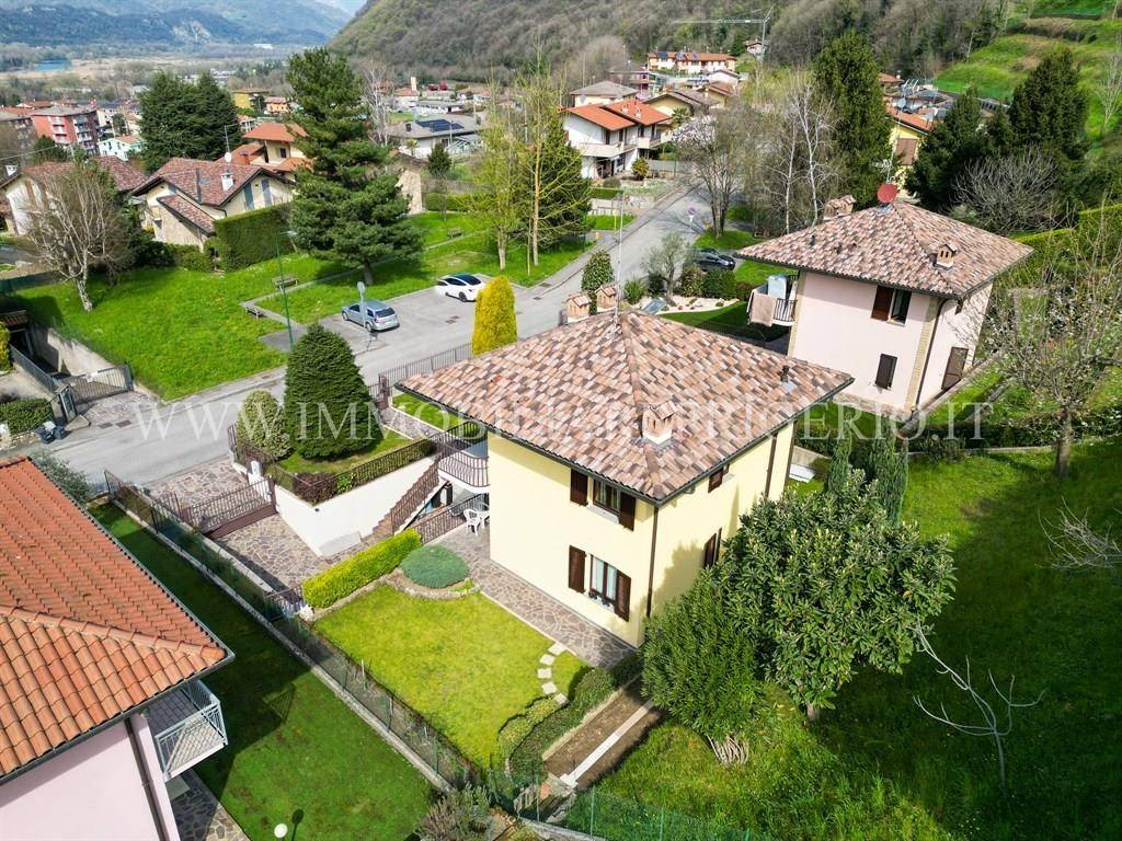 Villa a Cisano bergamasco in via Quinto Alpini, 6 - Foto 4