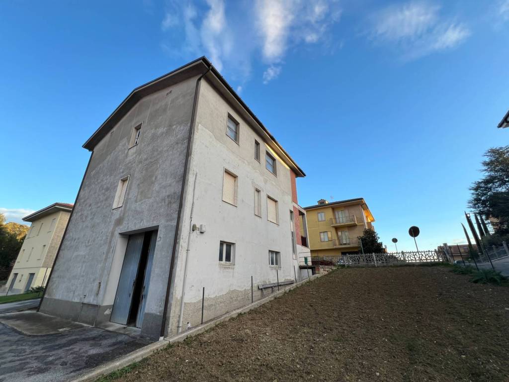 Casa indipendente a Fermo in Via Alberto Mario - Foto 5