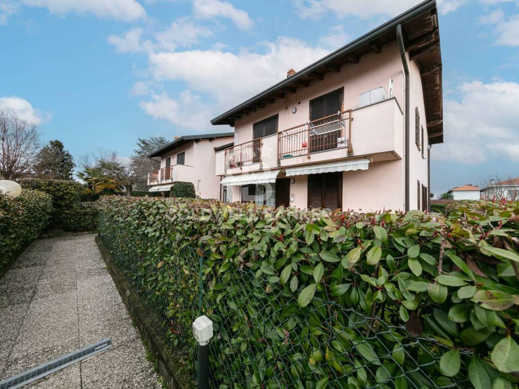 Appartamento a Lonate pozzolo in VIA MONVISO, 37 - Foto 3