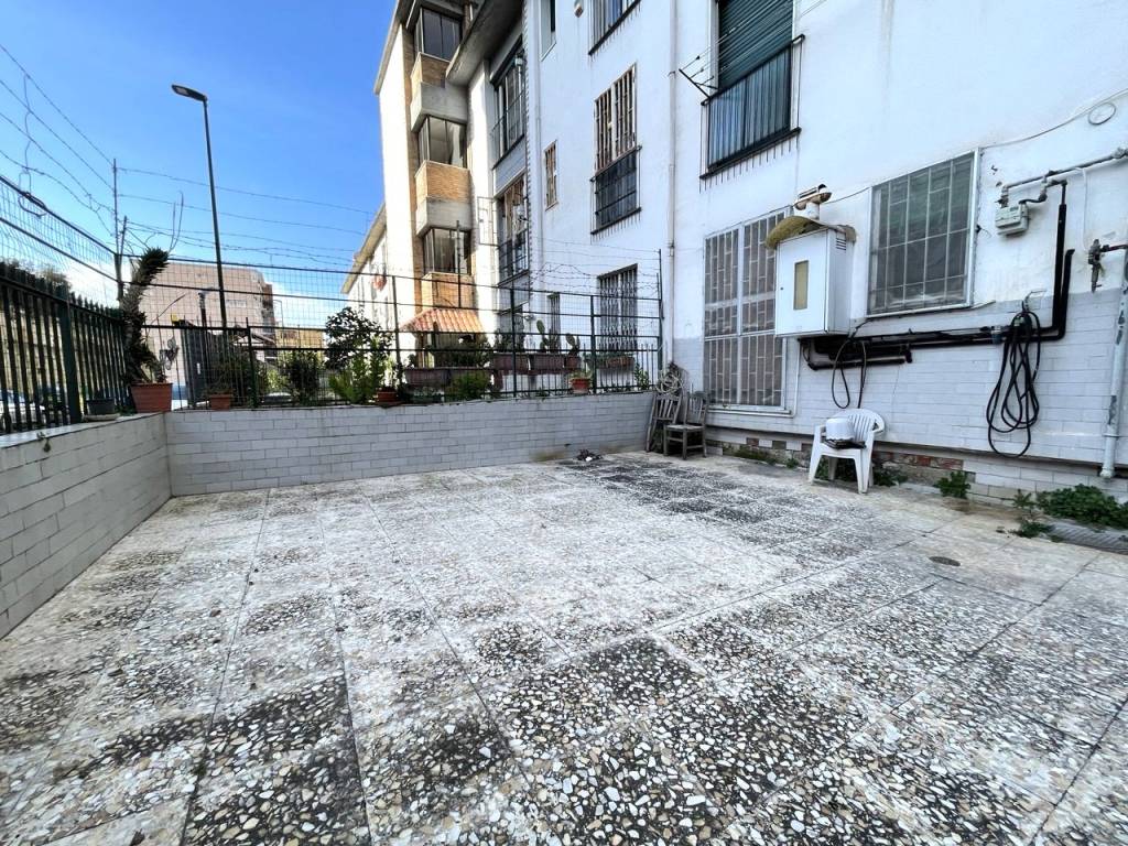 Appartamento a Napoli in Via Adige - Foto 3