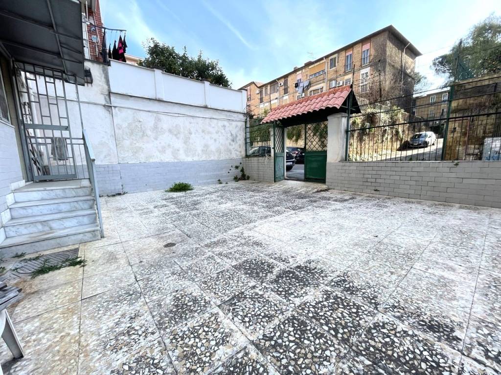 Appartamento a Napoli in Via Adige - Foto 4