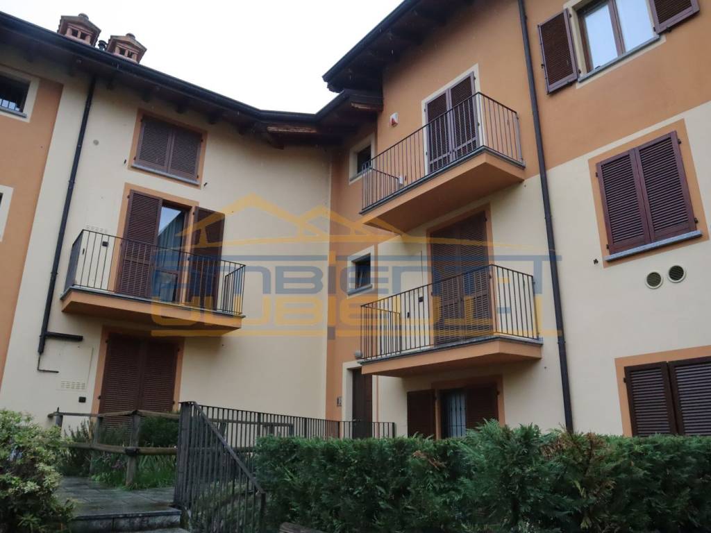 Appartamento a Imbersago in Via Cazzulino, 4 - Foto 2