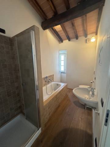 Casa indipendente a Poggio a caiano in Via Lorenzo il Magnifico - Foto 3