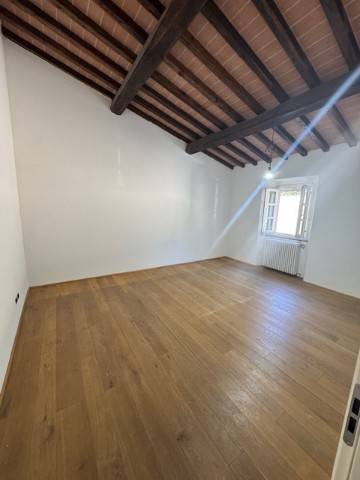 Casa indipendente a Poggio a caiano in Via Lorenzo il Magnifico - Foto 4