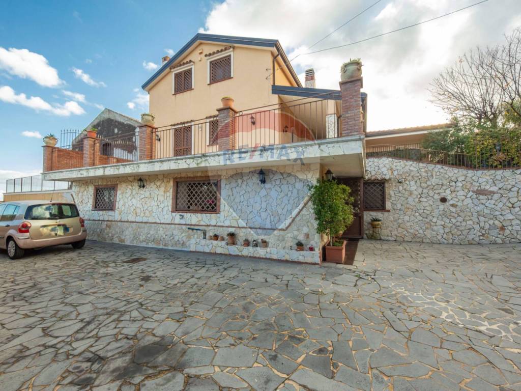 Villa a Aci sant'antonio in via Sotto Monterosso, 13 - Foto 4