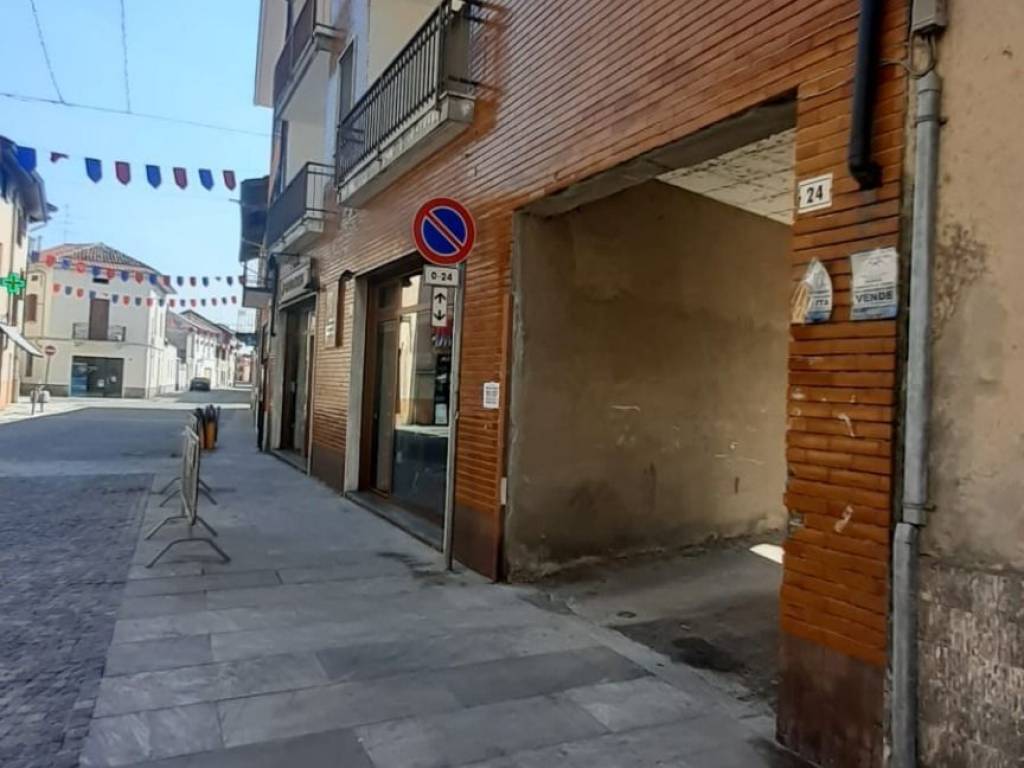 Appartamento a Cameri in Via Camillo Benso di Cavour, 24 - Foto 3