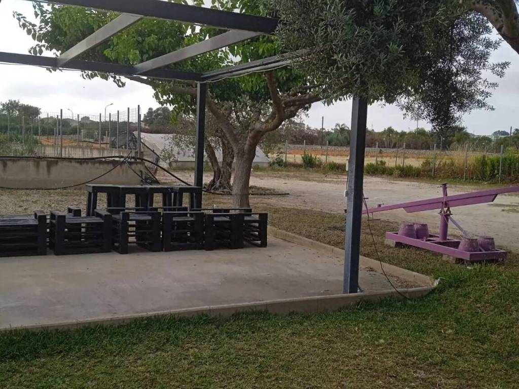 Villa a Vittoria in Via Pozzo Bollente S.N.C. - Foto 3