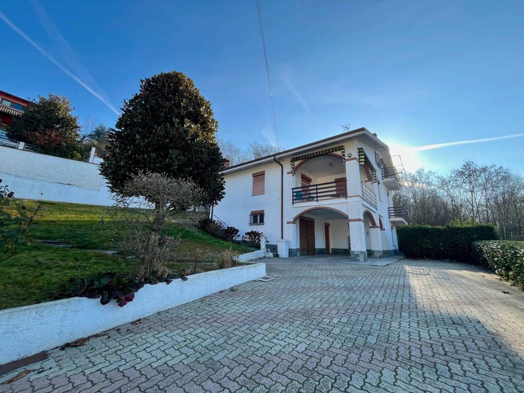 Villa a Bra in Via Don Luigi Orione, 238 - Foto 4