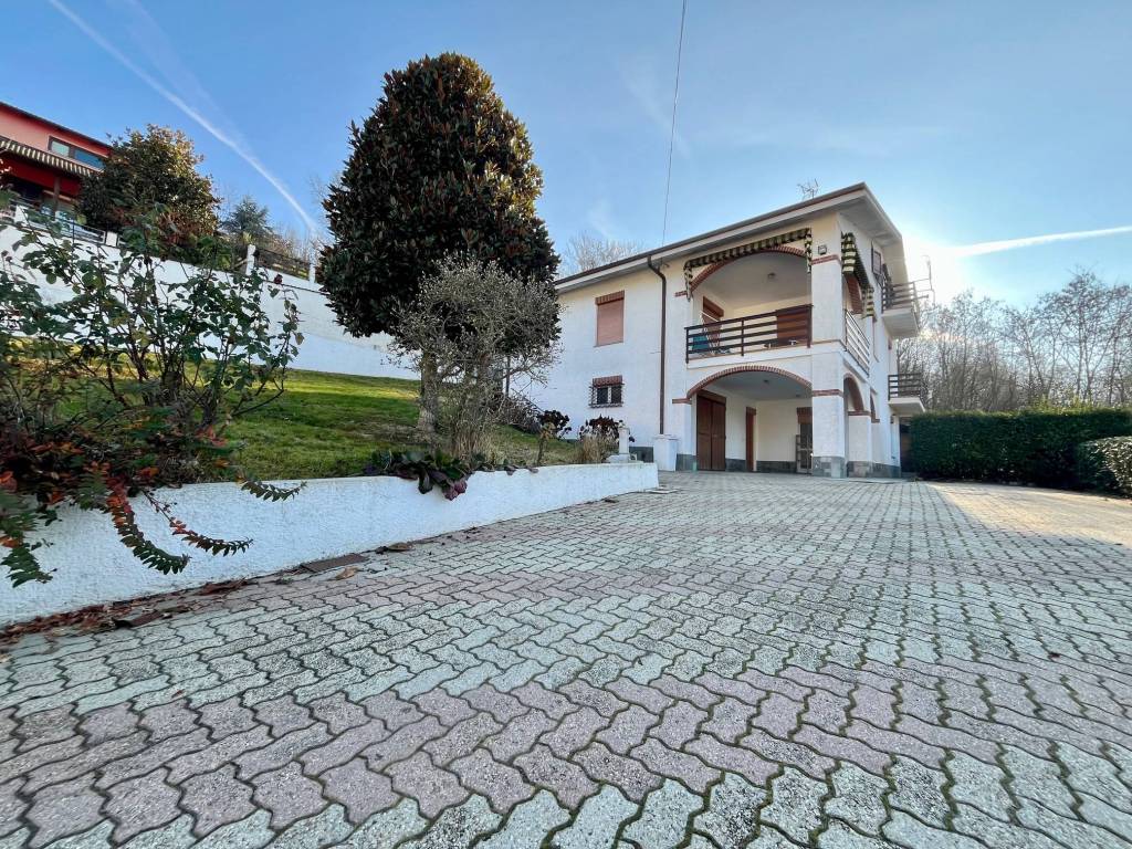 Villa a Bra in Via Don Luigi Orione, 238 - Foto 5