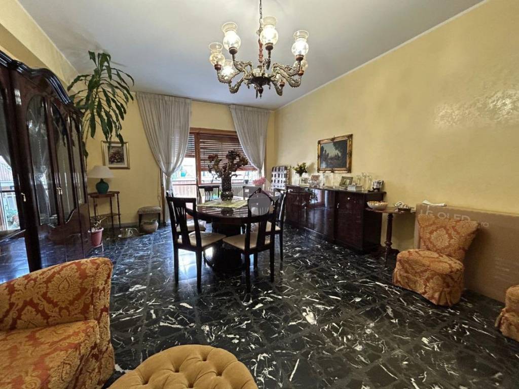Appartamento a Cosenza in Via Emilio Capizzano, 21 - Foto 2