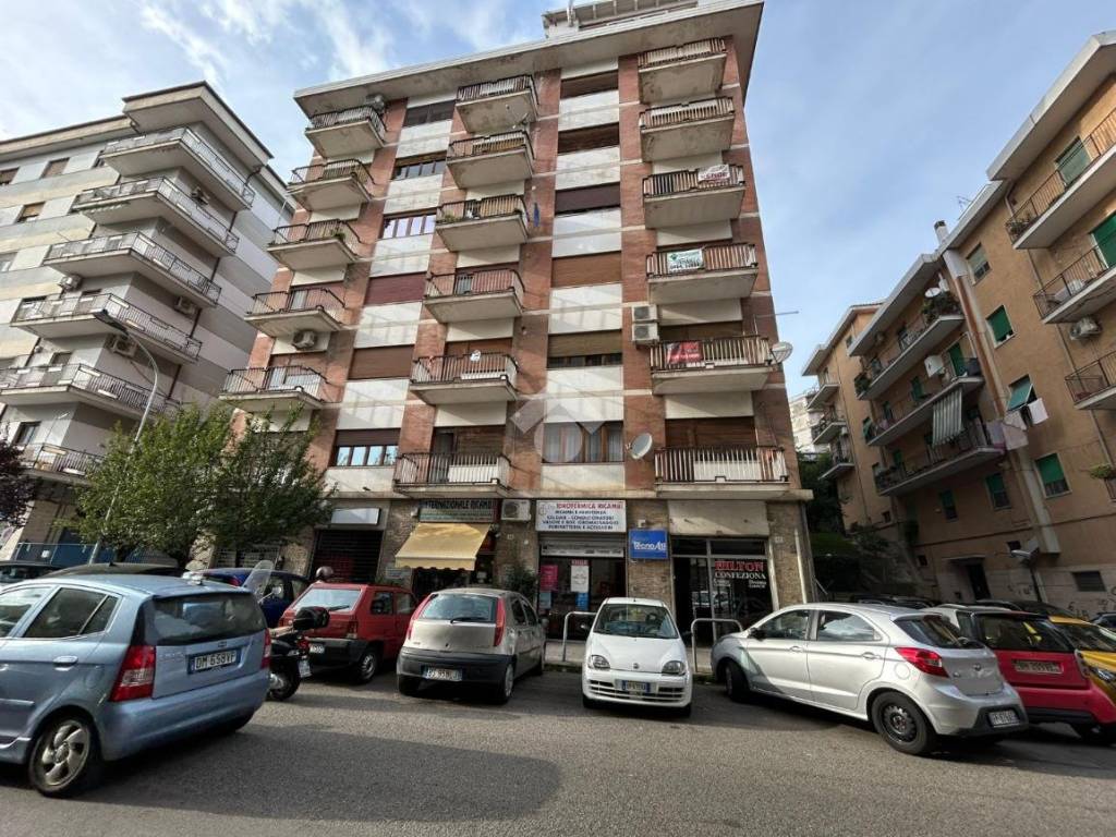 Appartamento a Cosenza in Via Emilio Capizzano, 21 - Foto 4