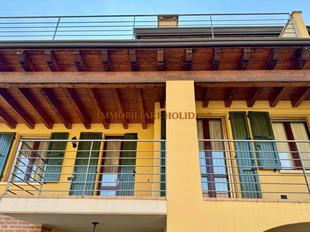 Villa a Volta mantovana in Viale Risorgimento, 103 - Foto 2