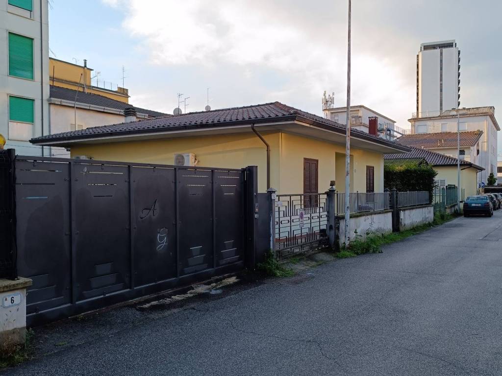 Villa a Frosinone in Via Lago d'Iseo, 6 - Foto 3