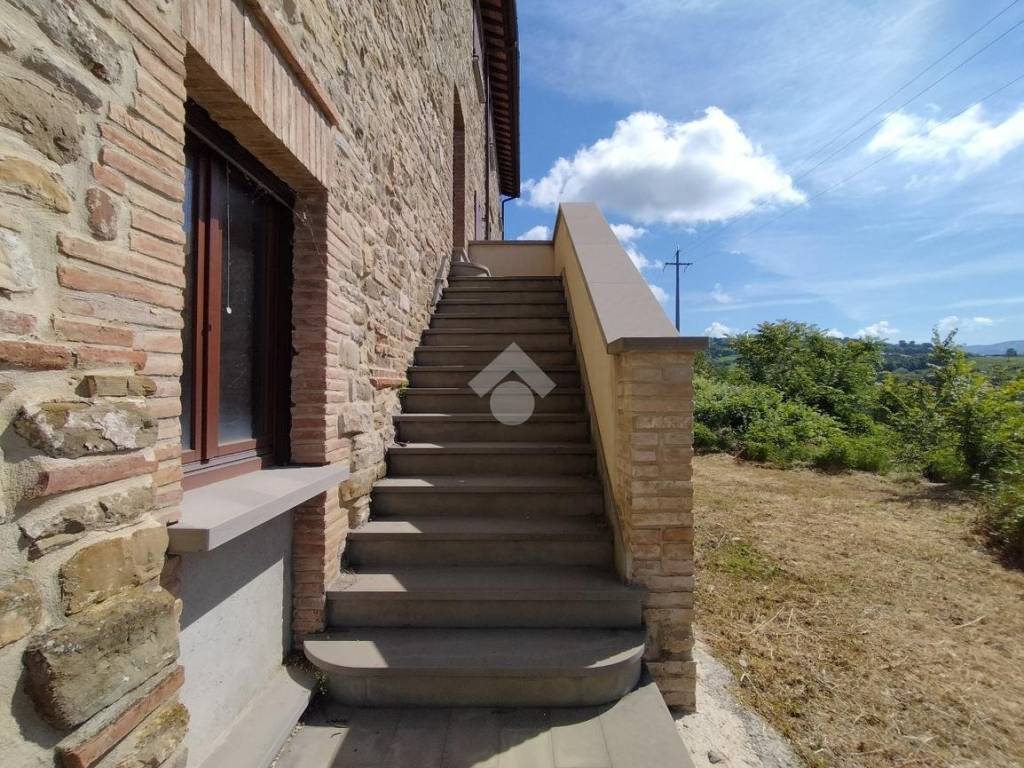 Rustico / casale a Gualdo tadino in Pieve di Compresseto - Foto 2