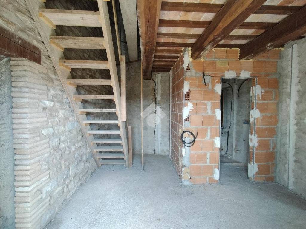 Rustico / casale a Gualdo tadino in Pieve di Compresseto - Foto 4