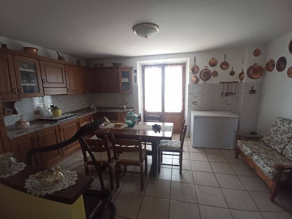 Villa a Castiglione del lago in Via della Colonnetta - Foto 3