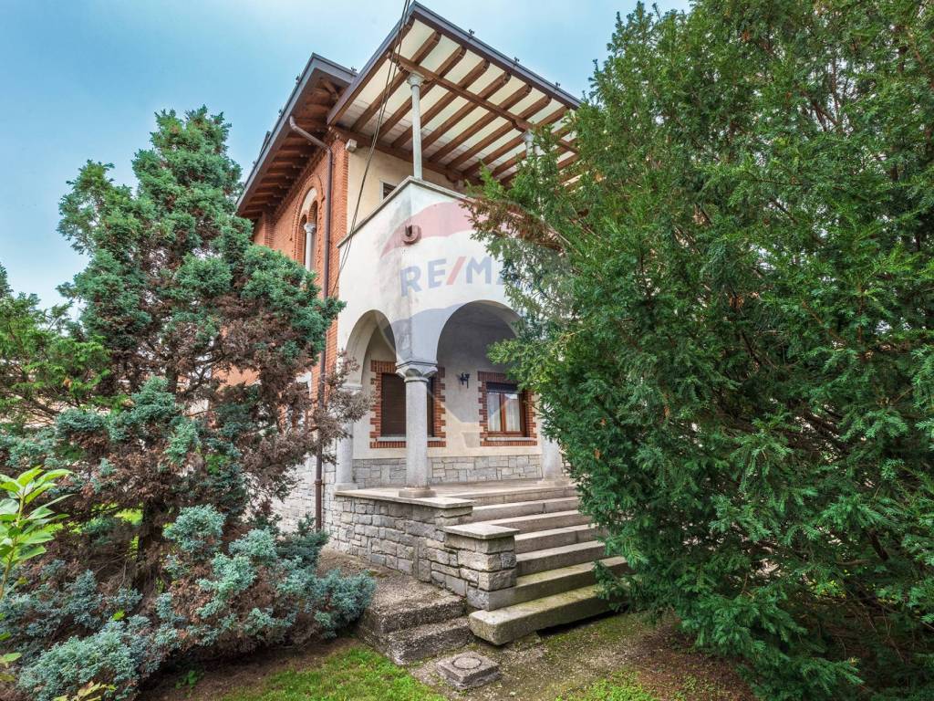 Villa a Jerago con orago in Via Bianchi, 71 - Foto 3