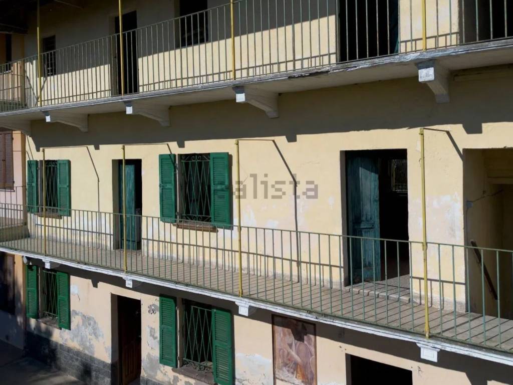 Rustico / casale a Oleggio in Via Strera - Foto 4