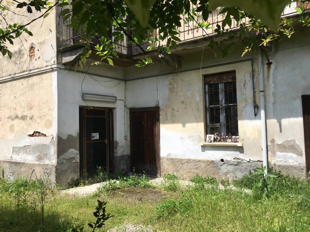 Villa a Gorla minore in Via Edmondo De Amicis, 16 - Foto 4