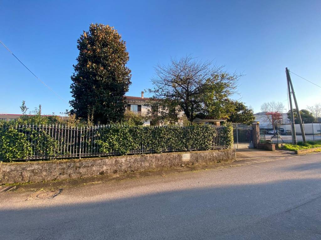 Villa a Cassino in Via Fontana Livia - Foto 2