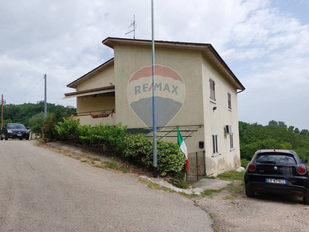 Villa a San leucio del sannio in Via Vardaro - Foto 2
