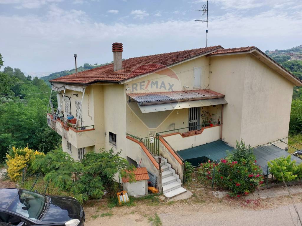 Villa a San leucio del sannio in Via Vardaro - Foto 3