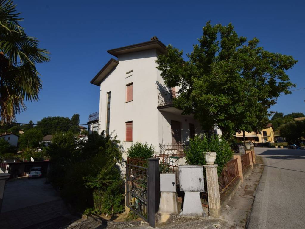 Villa a Gubbio in Colpalombo S.N.C. - Foto 2