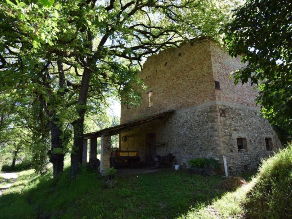 Rustico / casale a Gubbio in 894J+36 Gubbio Pg, Italia S.N.C. - Foto 5