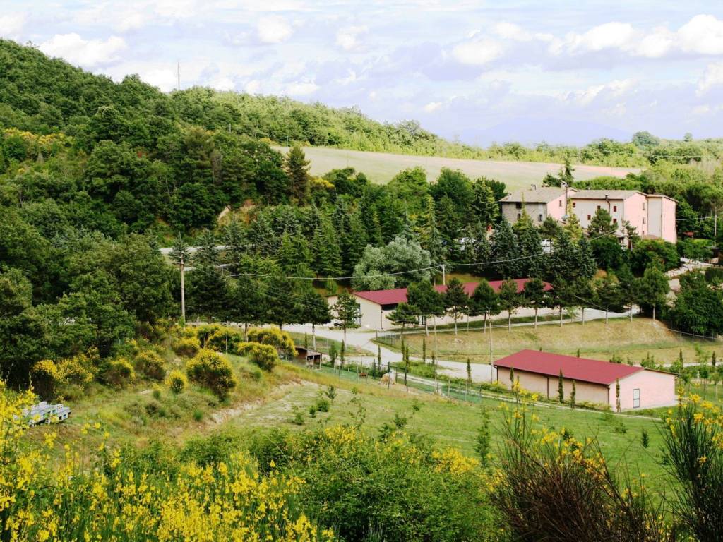 Rustico / casale a Gubbio in Vallingegno S.N.C. - Foto 2
