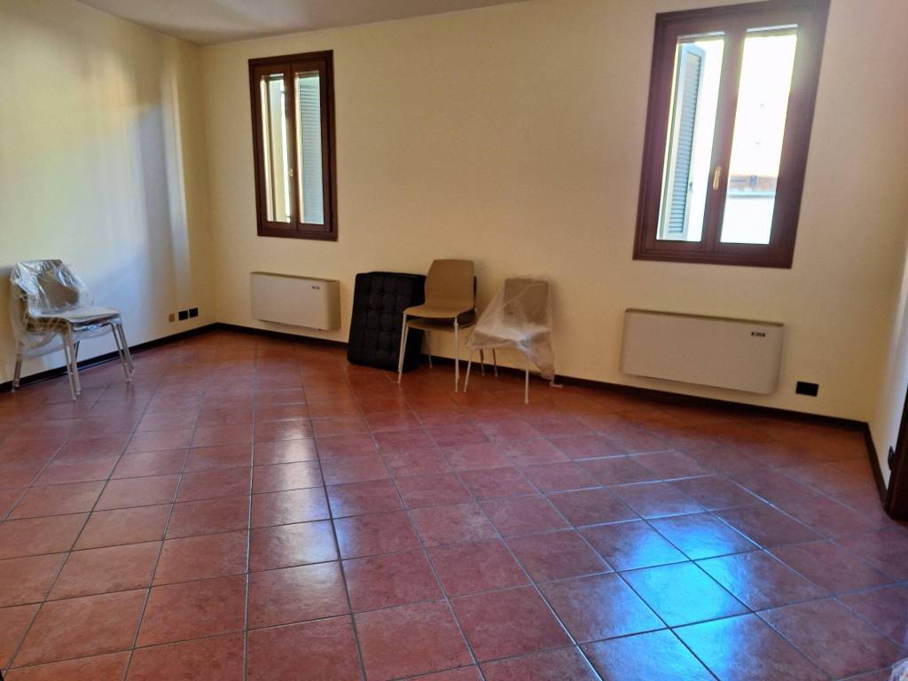 Appartamento a Cento in Via Cesare Cremonino - Foto 3
